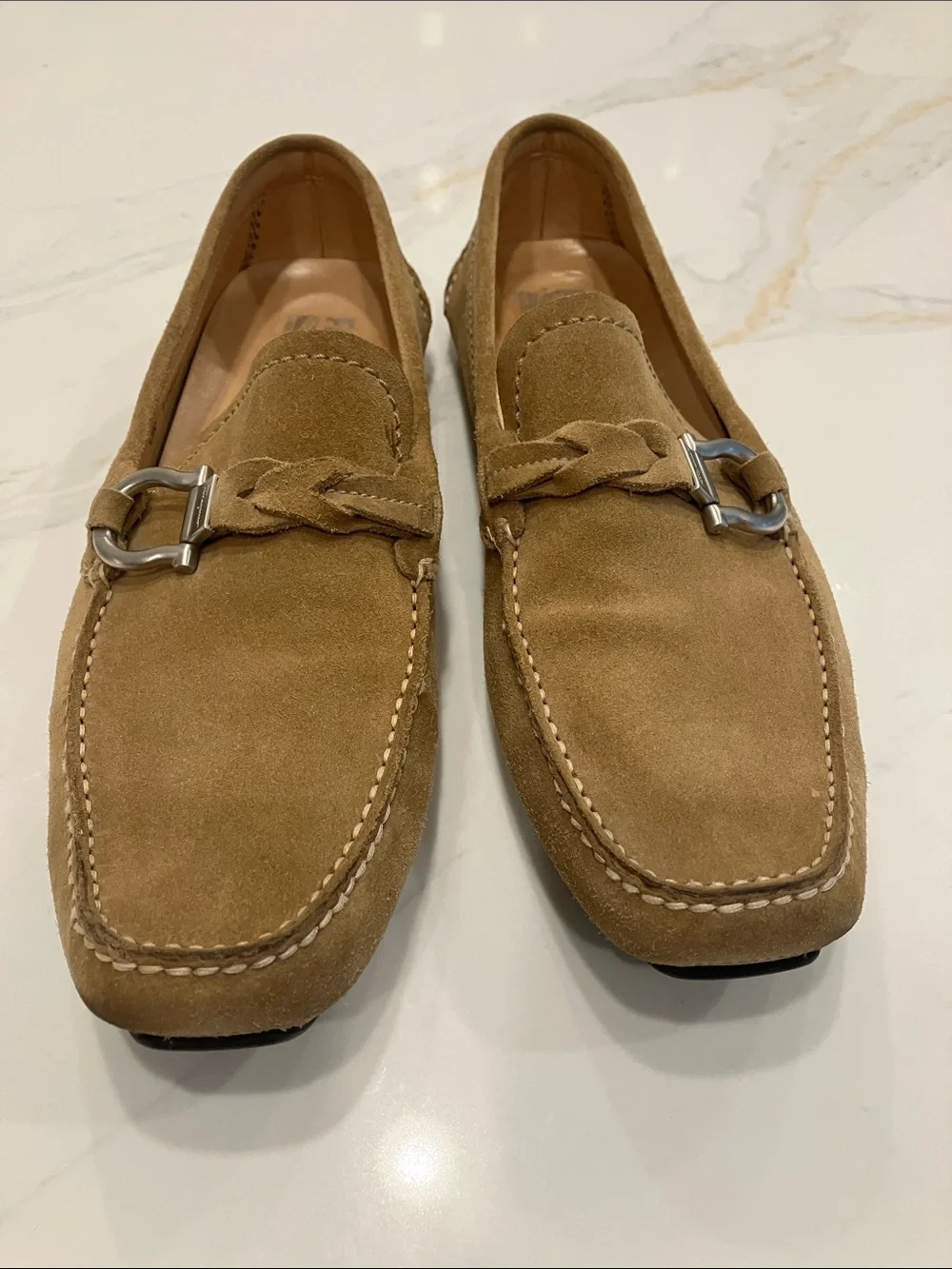 Ferragamo Men's Driving Moccasin Tan Suede w/ Silver Tone Accents Sz 8D - EUC